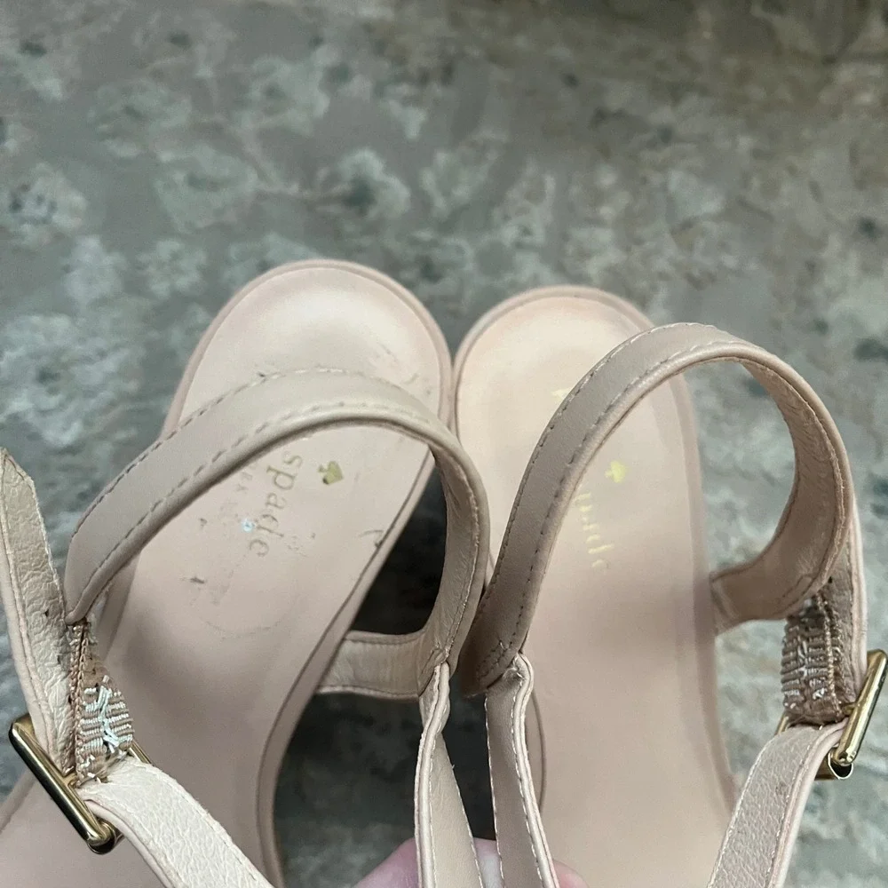 Kate Spade Tomas Nude Beige Ruffle Leather Cork Wedge Sandals 9.5M Preppy